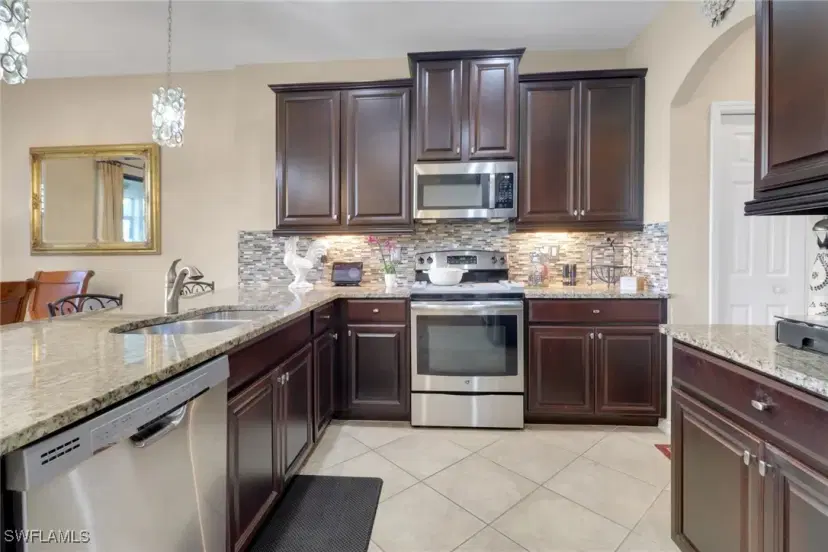 Picture of 15357 Summit Place Cir 260, Naples FL 34119