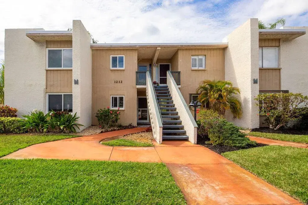 Picture of 1212 NE 14Th Court Court M-3, Jensen Beach, FL 34957