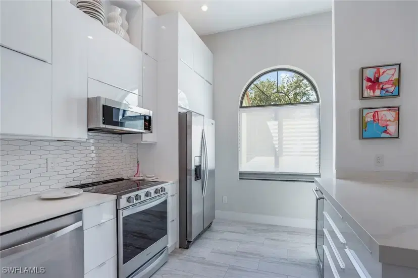 Picture of 631 Beachwalk Cir F202, Naples FL 34108