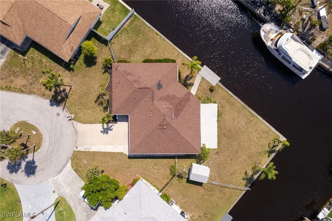 Picture of 4387 Harbour Ter, North Fort Myers, FL 33903