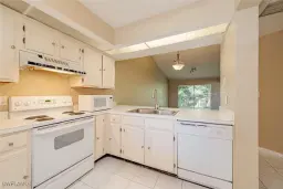 Picture of 338 Bradstrom Cir 204A, Naples, FL 34113