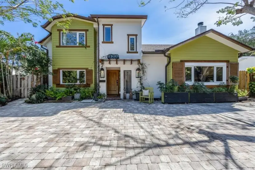 Picture of 1100 13Th St N, Naples FL 34102