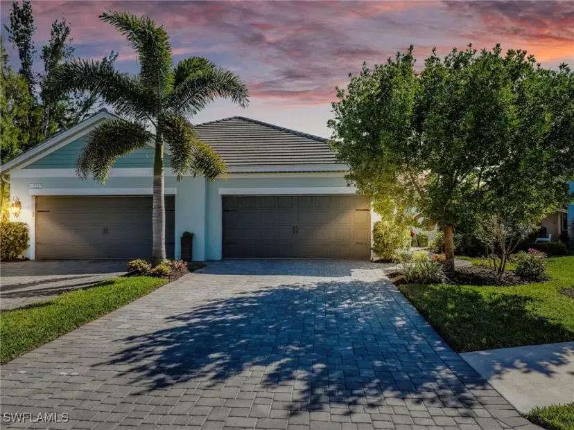 Picture of 2231 Marquesa Cir, Naples FL 34112