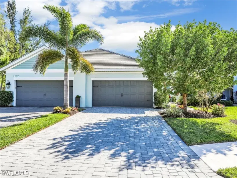 Picture of 2231 Marquesa Cir, Naples FL 34112