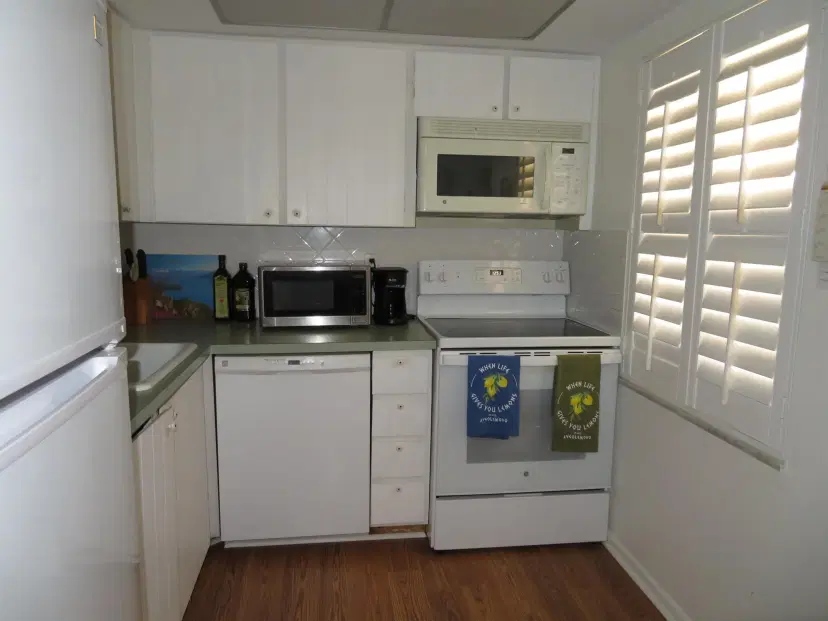 Picture of 5580 Tamberlane Circle 334, Palm Beach Gardens FL 33418