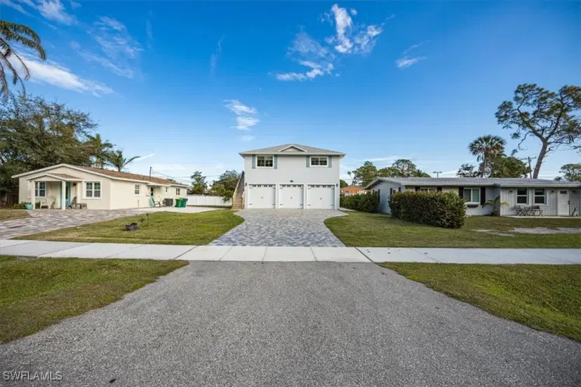 Picture of 3561 Thomasson Dr, Naples FL 34112