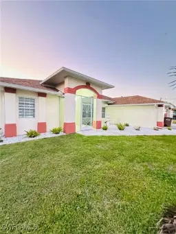 Picture of 946 SE 23Rd Pl, Cape Coral, FL 33990