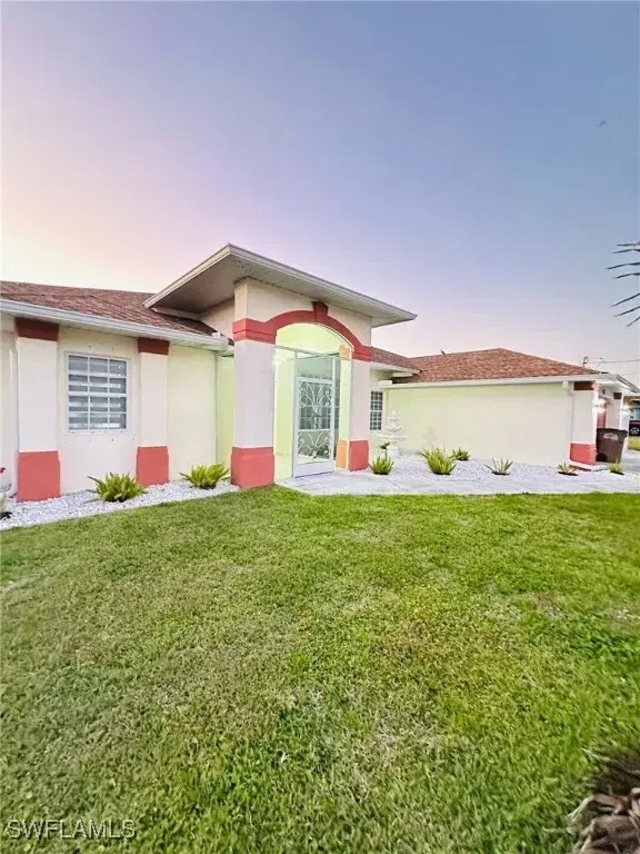 Picture of 946 SE 23Rd Pl, Cape Coral FL 33990