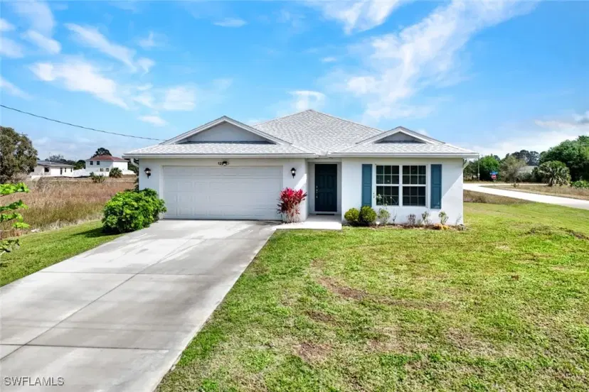 Picture of 927 Manresa Ave S, Lehigh Acres FL 33974