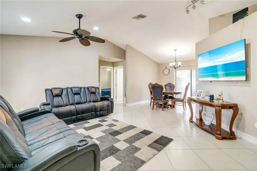 Picture of 2117 SE 2Nd St, Cape Coral FL 33990