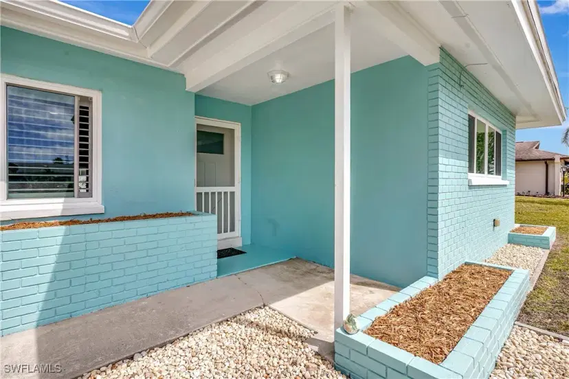 Picture of 719 Sharar Ct, Cape Coral FL 33904