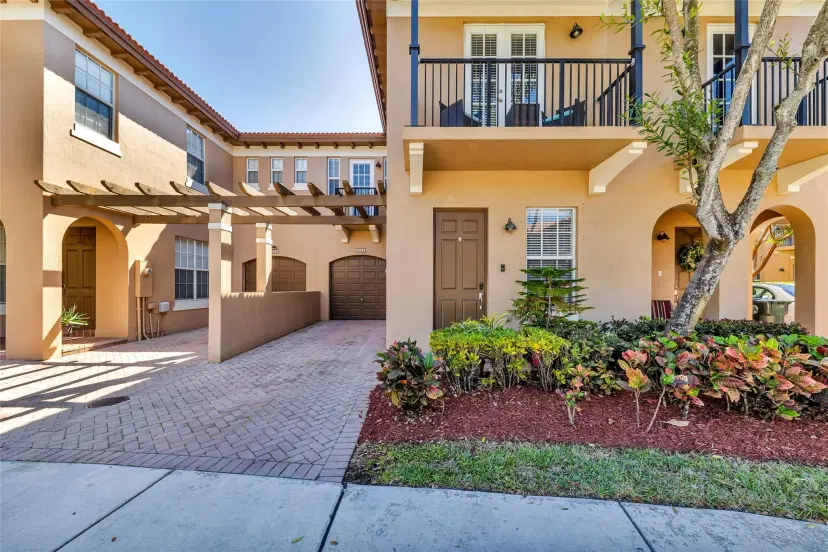 Picture of 6966 Julia Gardens Dr, Coconut Creek FL 33073