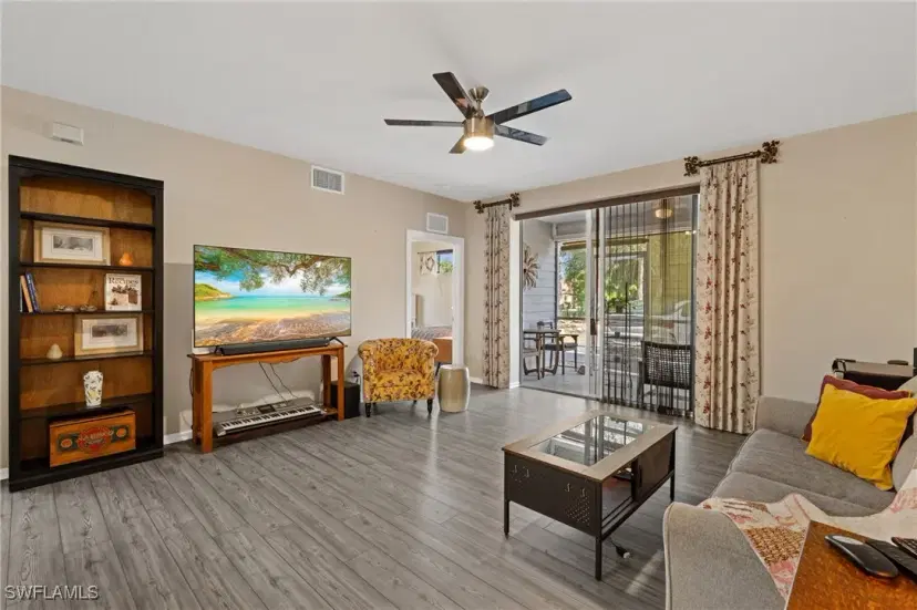 Picture of 1075 Hancock Creek South Blvd 103, Cape Coral FL 33909
