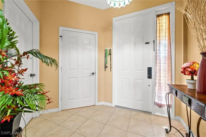 Picture of 7357 Bristol Cir, Naples FL 34120