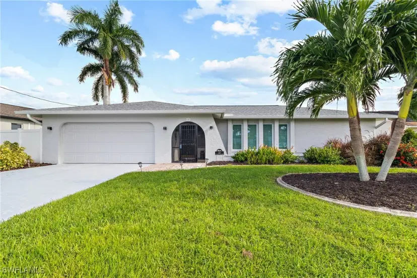 Picture of 107 SE 39Th St, Cape Coral FL 33904