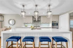 Picture of 13915 Old Coast Rd 402, Naples, FL 34110