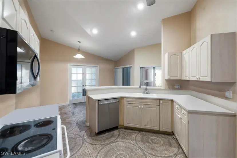 Picture of 105 SW 12Th Ter, Cape Coral FL 33991