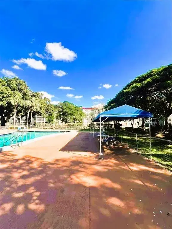 Picture of 3001 NW 48Th Ave 336, Lauderdale Lakes FL 33313