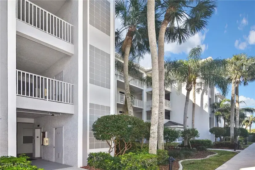 Picture of 8066 Queen Palm Ln 525, Fort Myers FL 33966