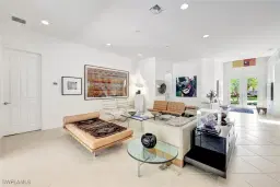 Picture of 6577 Marbella Ln, Naples, FL 34105