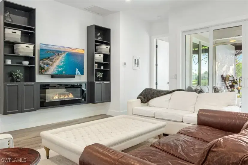 Picture of 6900 Lone Oak Blvd, Naples FL 34109