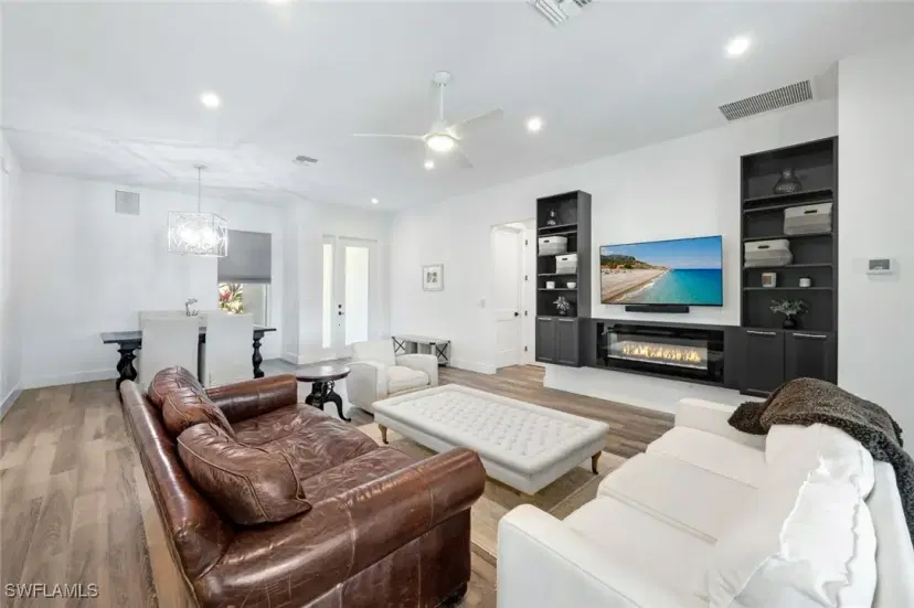 Picture of 6900 Lone Oak Blvd, Naples FL 34109