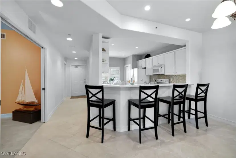 Picture of 9113 Michael Cir 7, Naples FL 34113