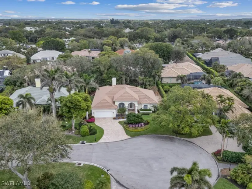 Picture of 762 Lynnmore Ln E, Naples FL 34108