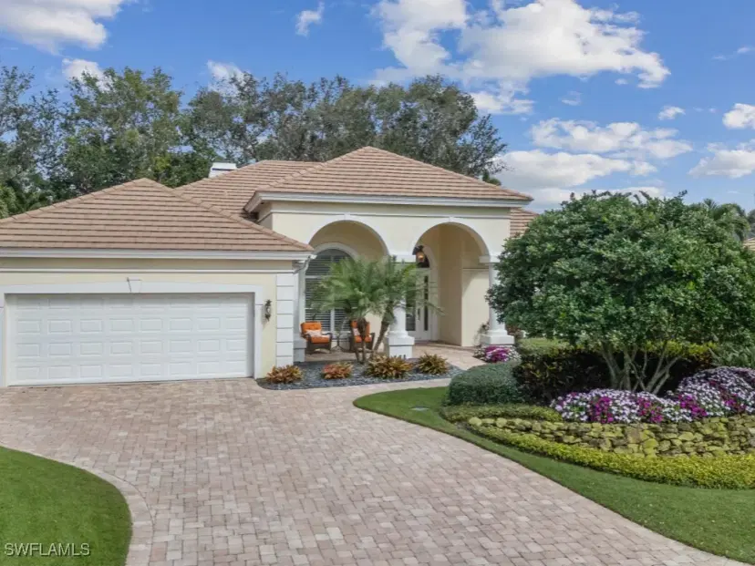 Picture of 762 Lynnmore Ln E, Naples FL 34108