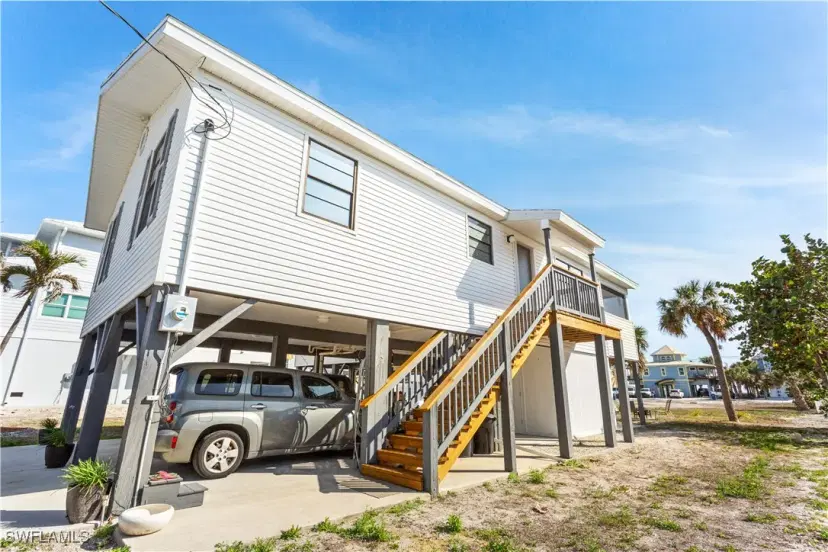 Picture of 8010 Buccaneer Dr, Fort Myers Beach FL 33931