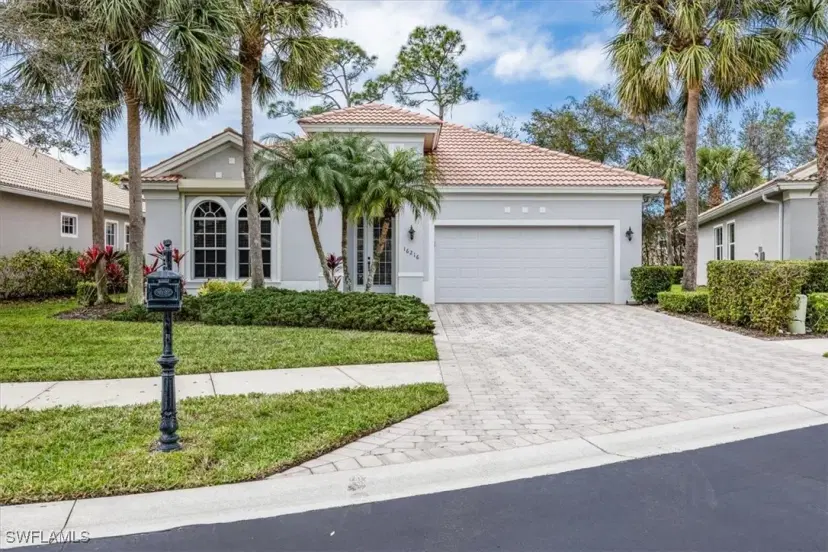 Picture of 16216 Parque Ln, Naples FL 34110