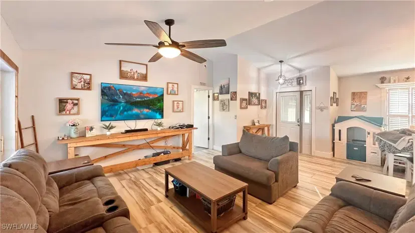 Picture of 17494 Meadow Lake Cir, Fort Myers FL 33967