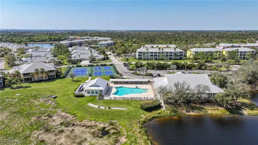 Picture of 2061 Willow Hammock Cir 105, Punta Gorda FL 33983