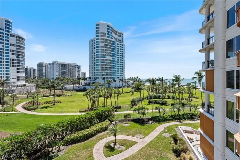 Picture of 4251 Gulf Shore Blvd N 5B, Naples FL 34103