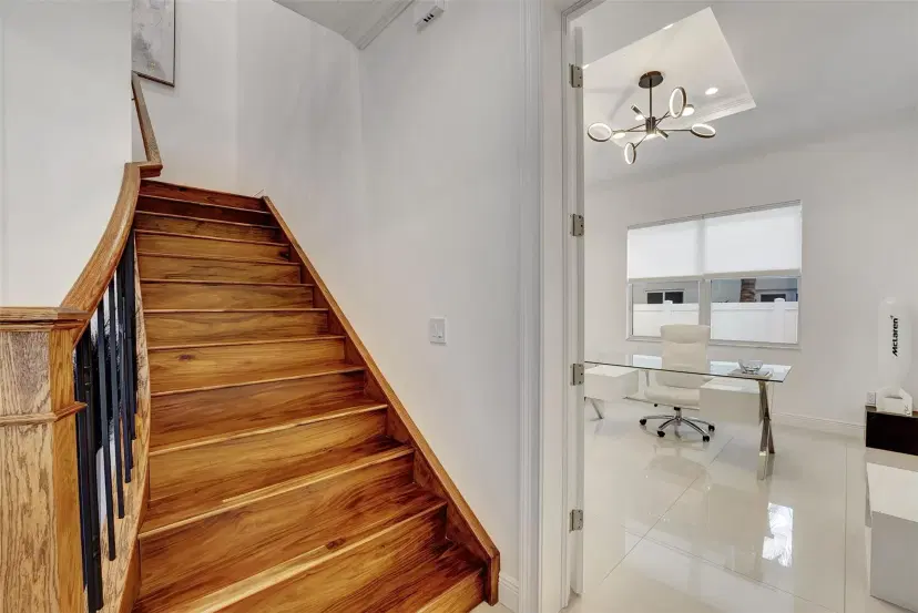 Picture of 500 NE Wavecrest Way, Boca Raton FL 33432