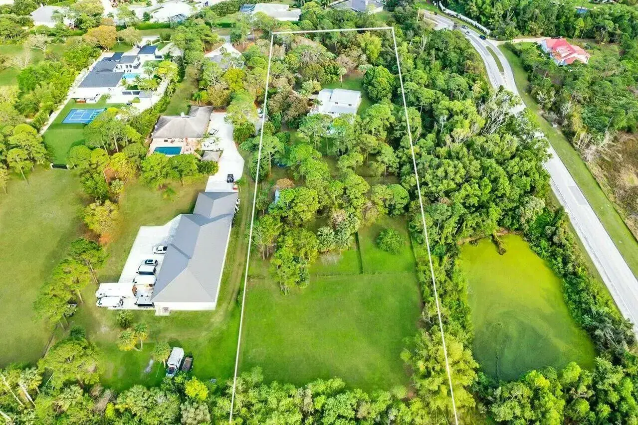 Picture of 19150 SE Jupiter Road, Jupiter, FL 33458
