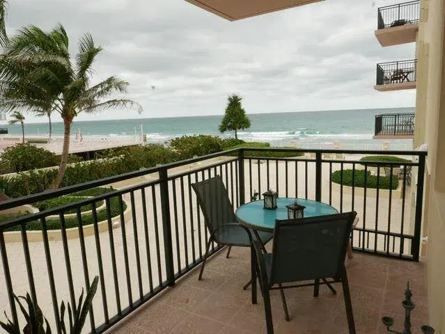 Picture of 3475 S Ocean Boulevard 210, Palm Beach FL 33480