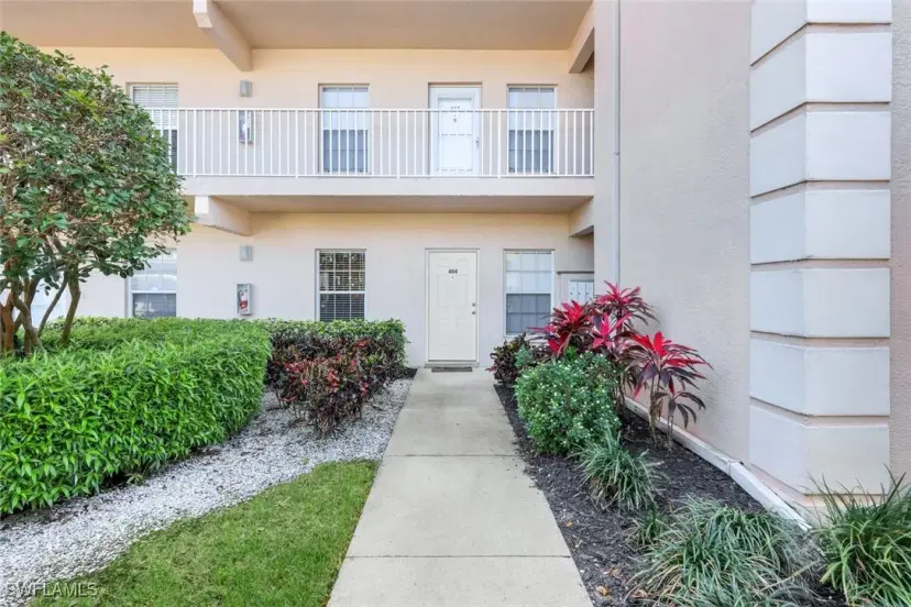 Picture of 3250 Cypress Glen Way 404, Naples FL 34109