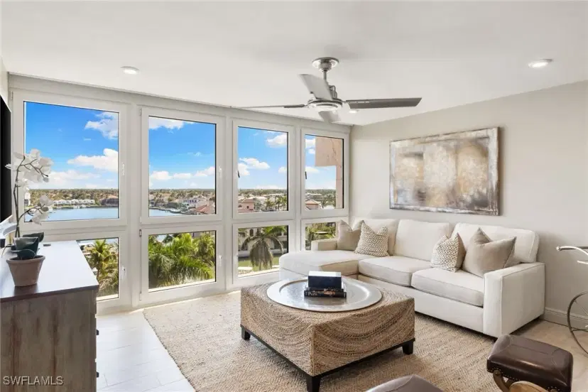 Picture of 4031 Gulf Shore Blvd N 7D, Naples FL 34103