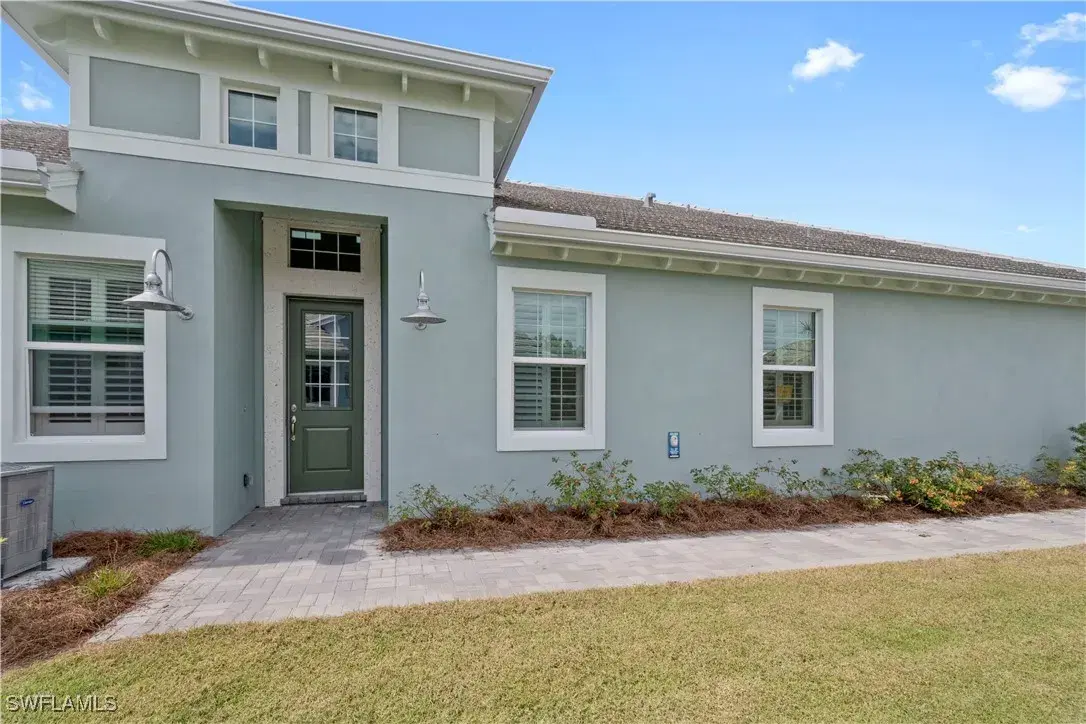 Picture of 8877 Yucatan Ct, Naples, FL 34112