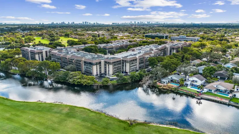 Picture of 2802 N 46Th Avenue B513, Hollywood FL 33021