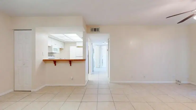 Picture of 1530 SE Royal Green Circle N105, Port St Lucie FL 34952