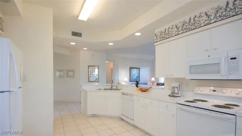 Picture of 9610 Village View Blvd 102, Bonita Springs FL 34135