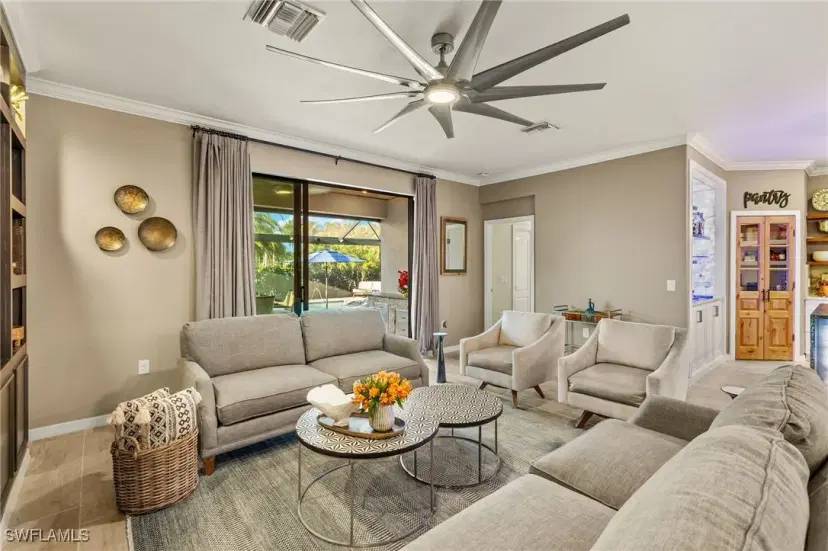 Picture of 1632 Santiago Cir, Naples FL 34113