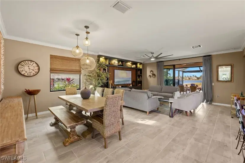 Picture of 1632 Santiago Cir, Naples FL 34113