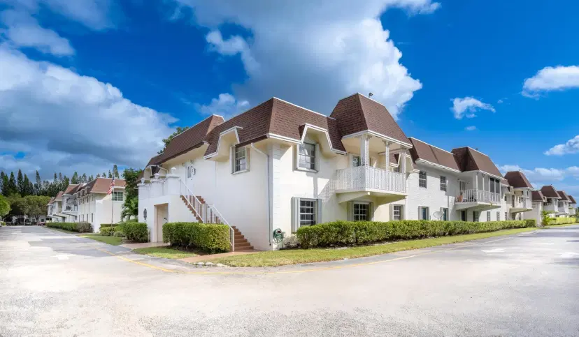 Picture of 708 SE 2Nd Avenue 421, Deerfield Beach FL 33441