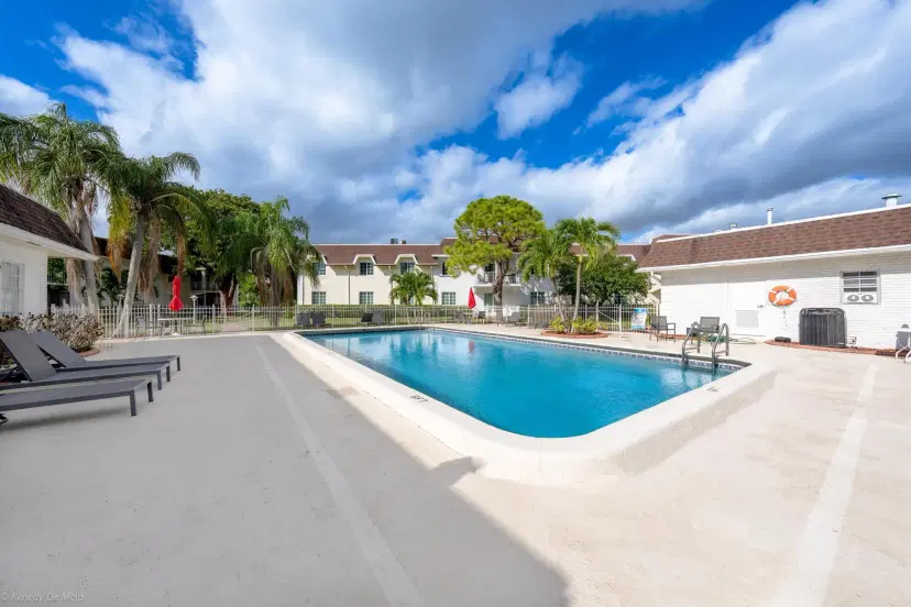 Picture of 708 SE 2Nd Avenue 421, Deerfield Beach FL 33441