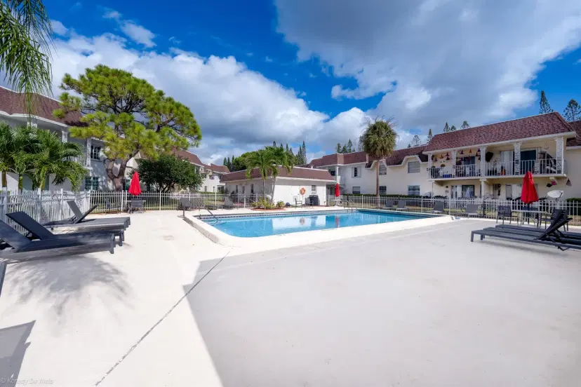 Picture of 708 SE 2Nd Avenue 421, Deerfield Beach FL 33441