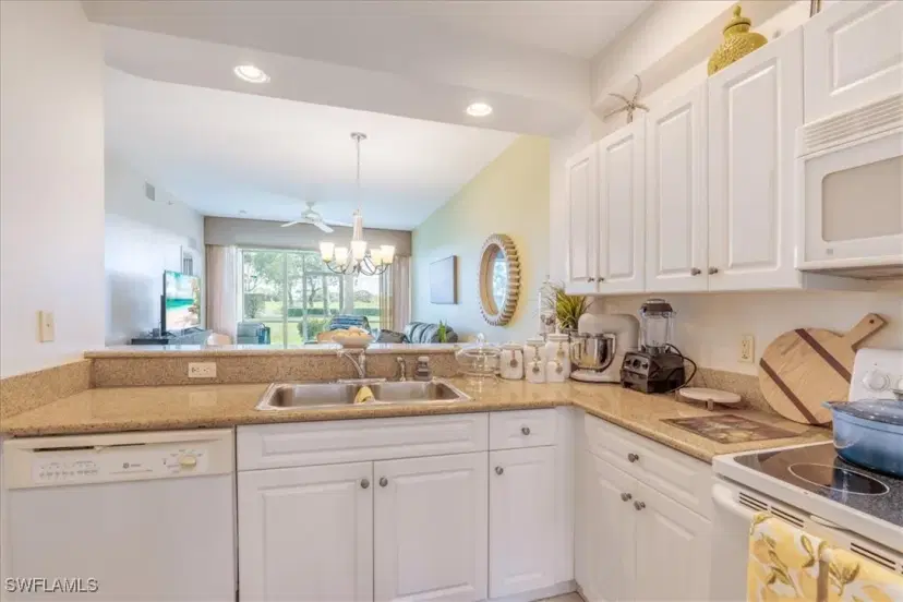 Picture of 7965 Mahogany Run Ln 314, Naples FL 34113