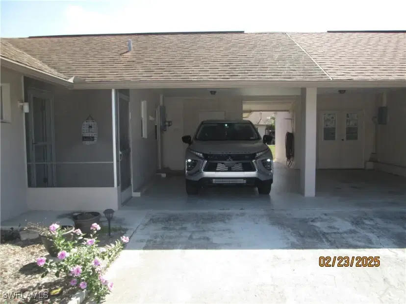 Picture of 257 Briar Ct, Lehigh Acres FL 33936
